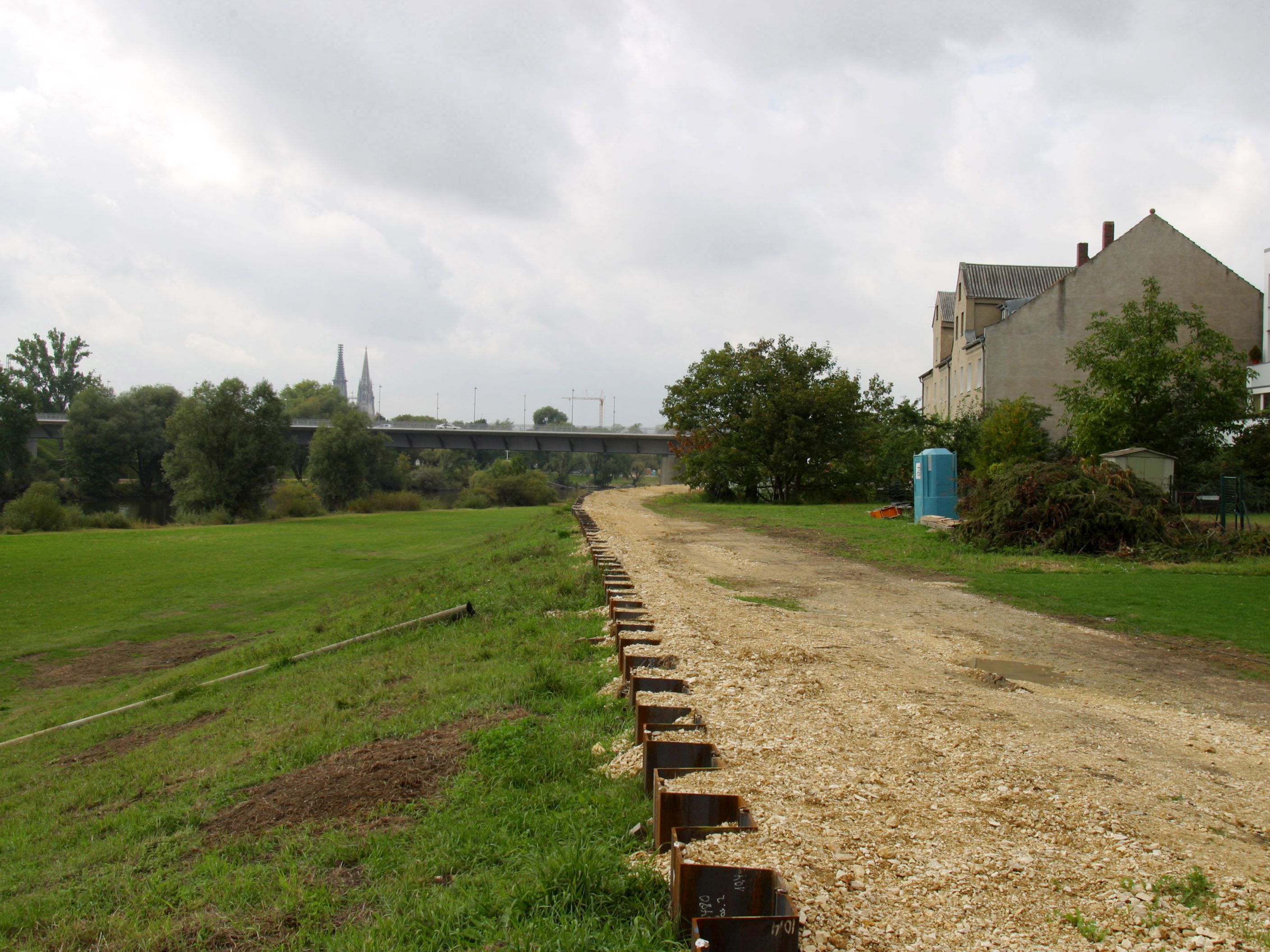 Deich mit innenliegendeer Spundwand