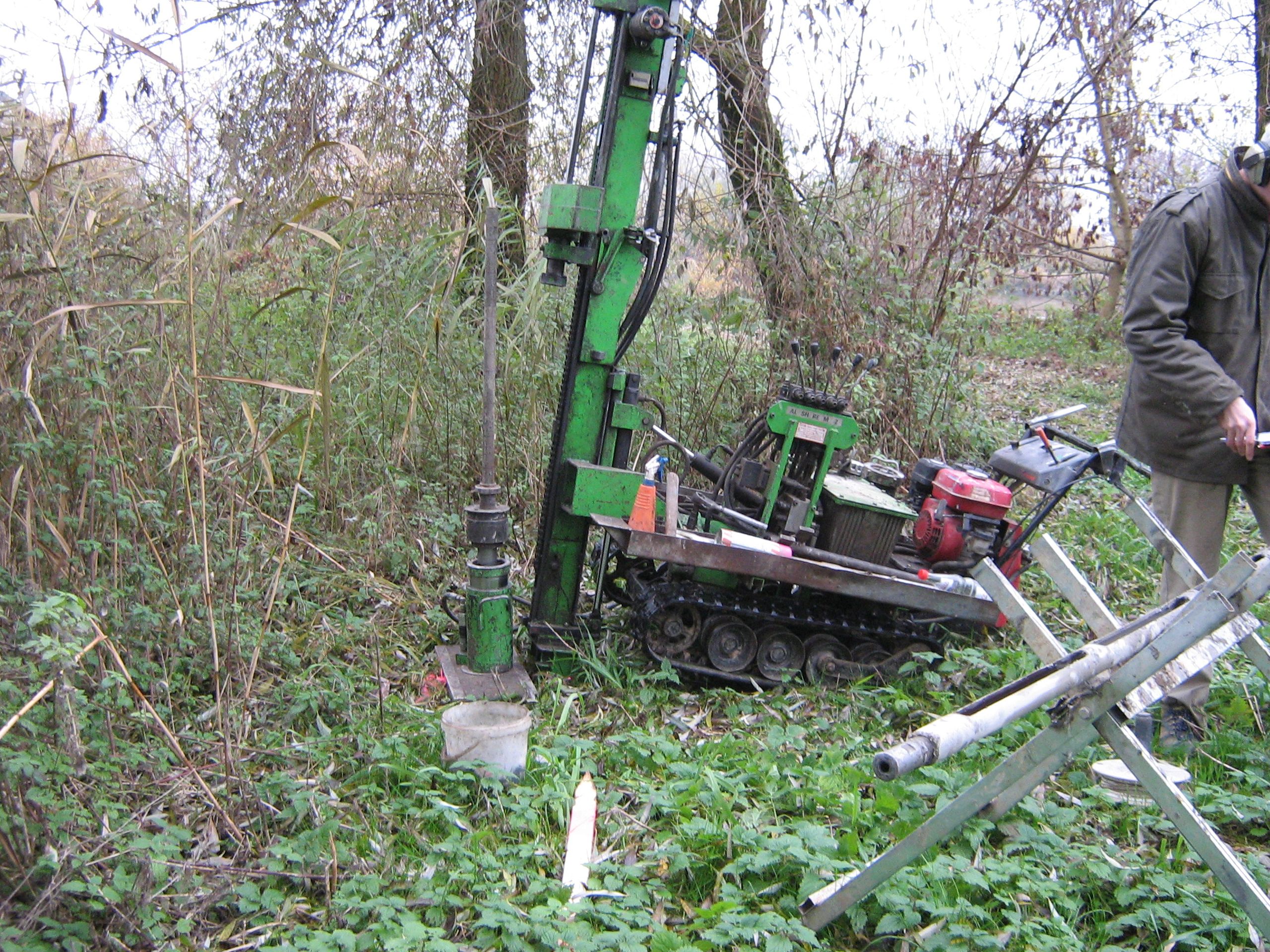 Bohrungen im Uferbereich Bohrungen im Uferbereich